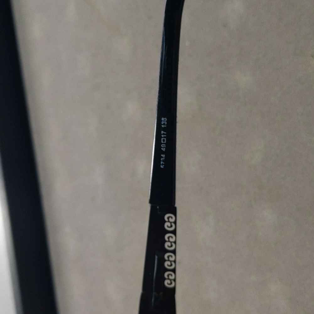 Gucci Black Frames - image 2